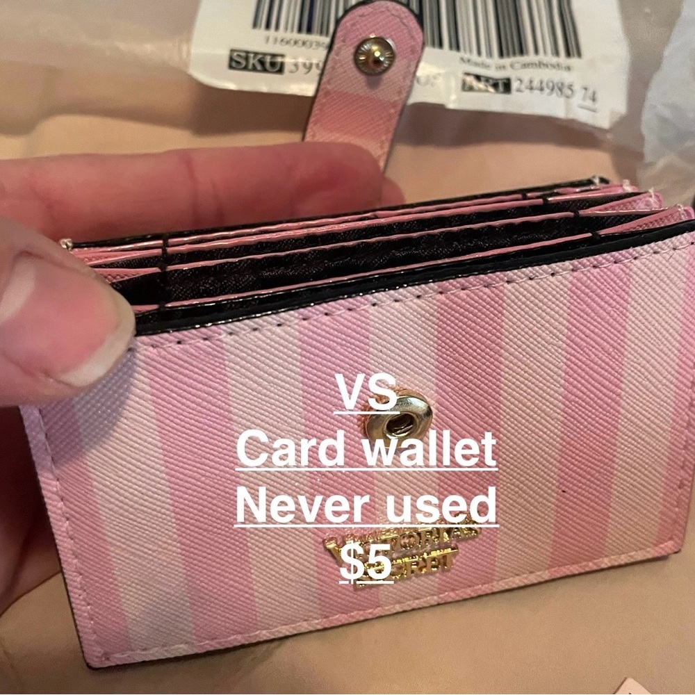 Victoria’s Secret 
Credit card purse tote
$5
